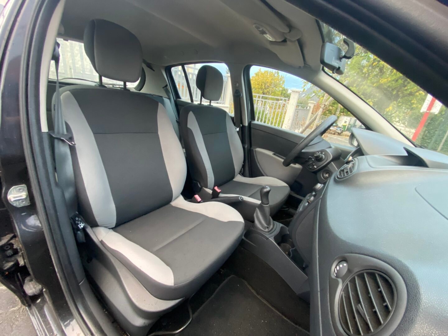 RENAULT Clio Authentique Phase 2 1.2 i 16V eco2 75 cv