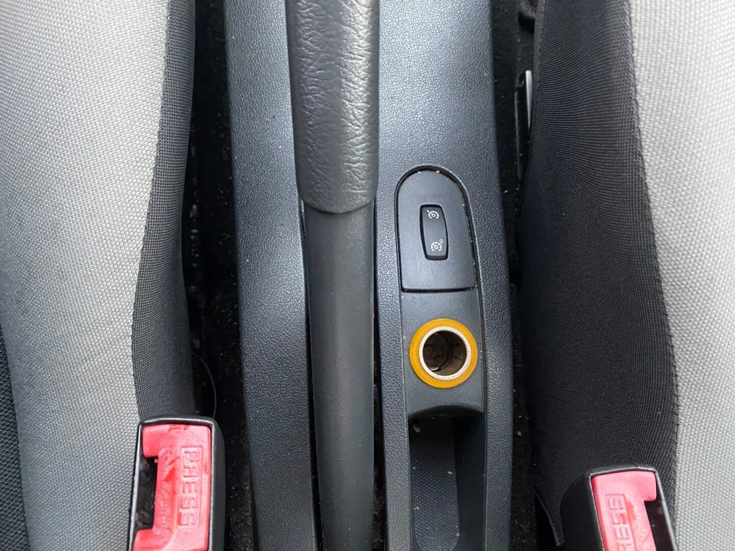 RENAULT Clio Authentique Phase 2 1.2 i 16V eco2 75 cv