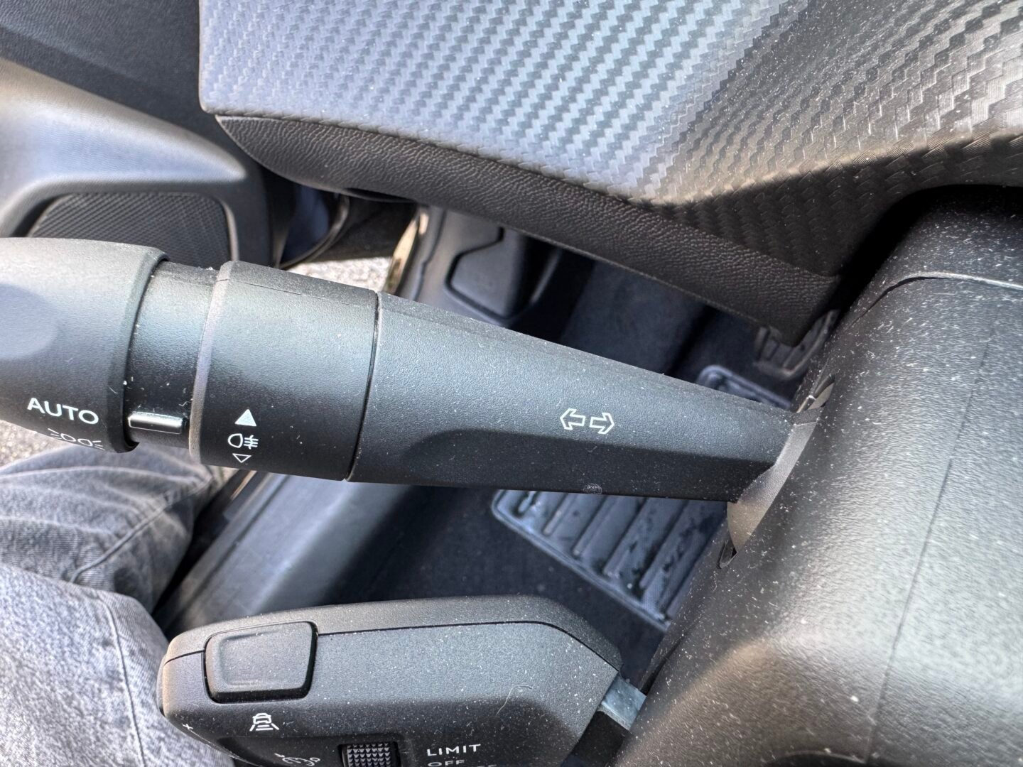 PEUGEOT 208 II (P21) Phase 2 5 Portes 1.2 12V S&S 100 cv