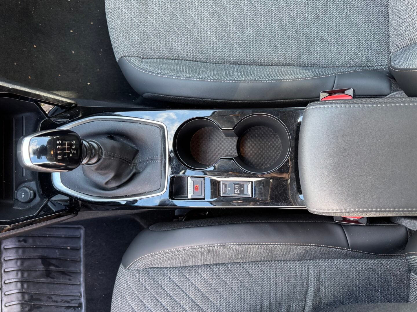 PEUGEOT 208 II (P21) Phase 2 5 Portes 1.2 12V S&S 100 cv