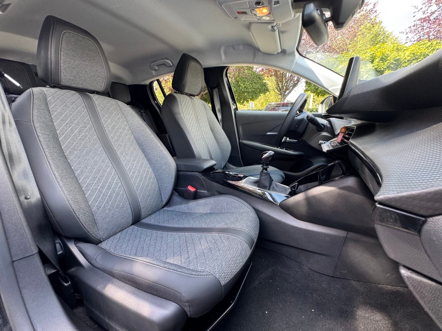 PEUGEOT 208 II (P21) Phase 2 5 Portes 1.2 12V S&S 100 cv