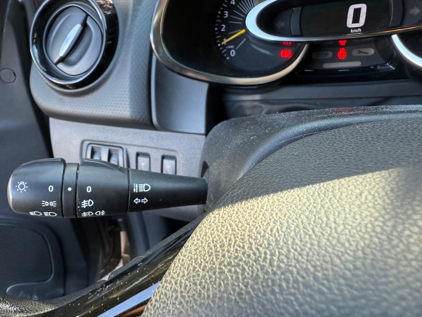 RENAULT Clio IV Estate 0.9 TCe 12V eco2 S&S 90 cv