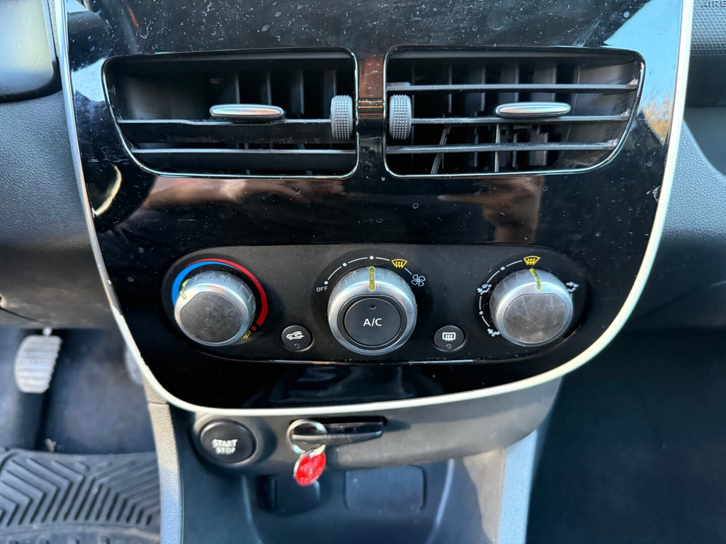 RENAULT Clio IV Estate 0.9 TCe 12V eco2 S&S 90 cv