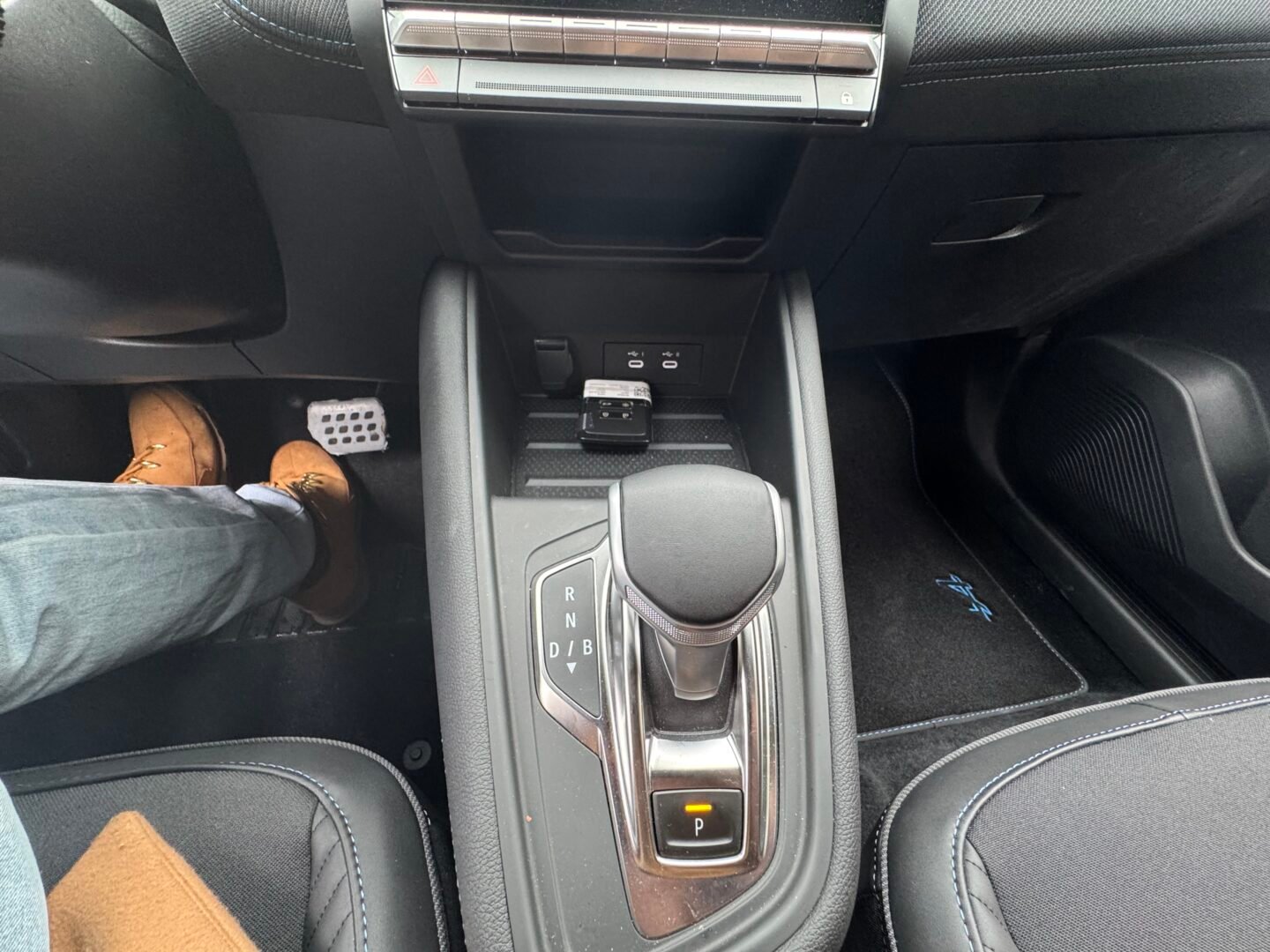 Renault Captur II (Phase 2) «Esprit Alpine» 1.6i SCE 145 E-TECH