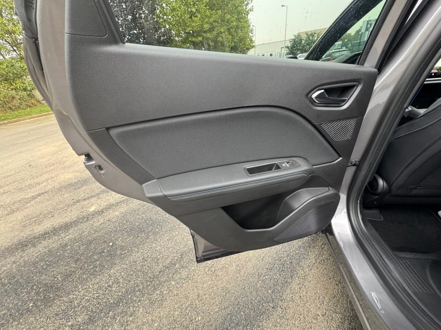 Renault Captur II (Phase 2) «Esprit Alpine» 1.6i SCE 145 E-TECH