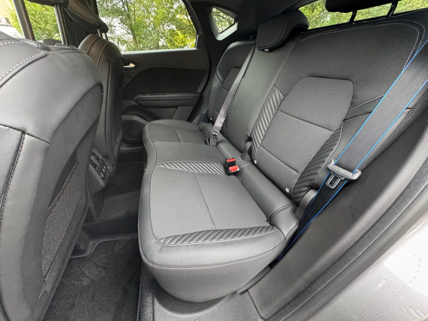 Renault Captur II (Phase 2) «Esprit Alpine» 1.6i SCE 145 E-TECH