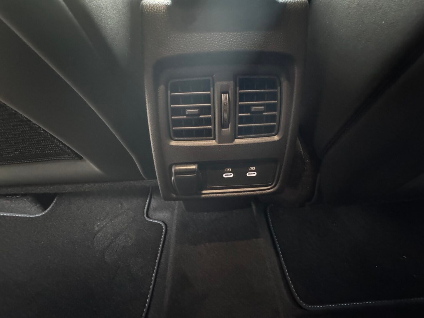 Renault Captur II (Phase 2) «Esprit Alpine» 1.6i SCE 145 E-TECH