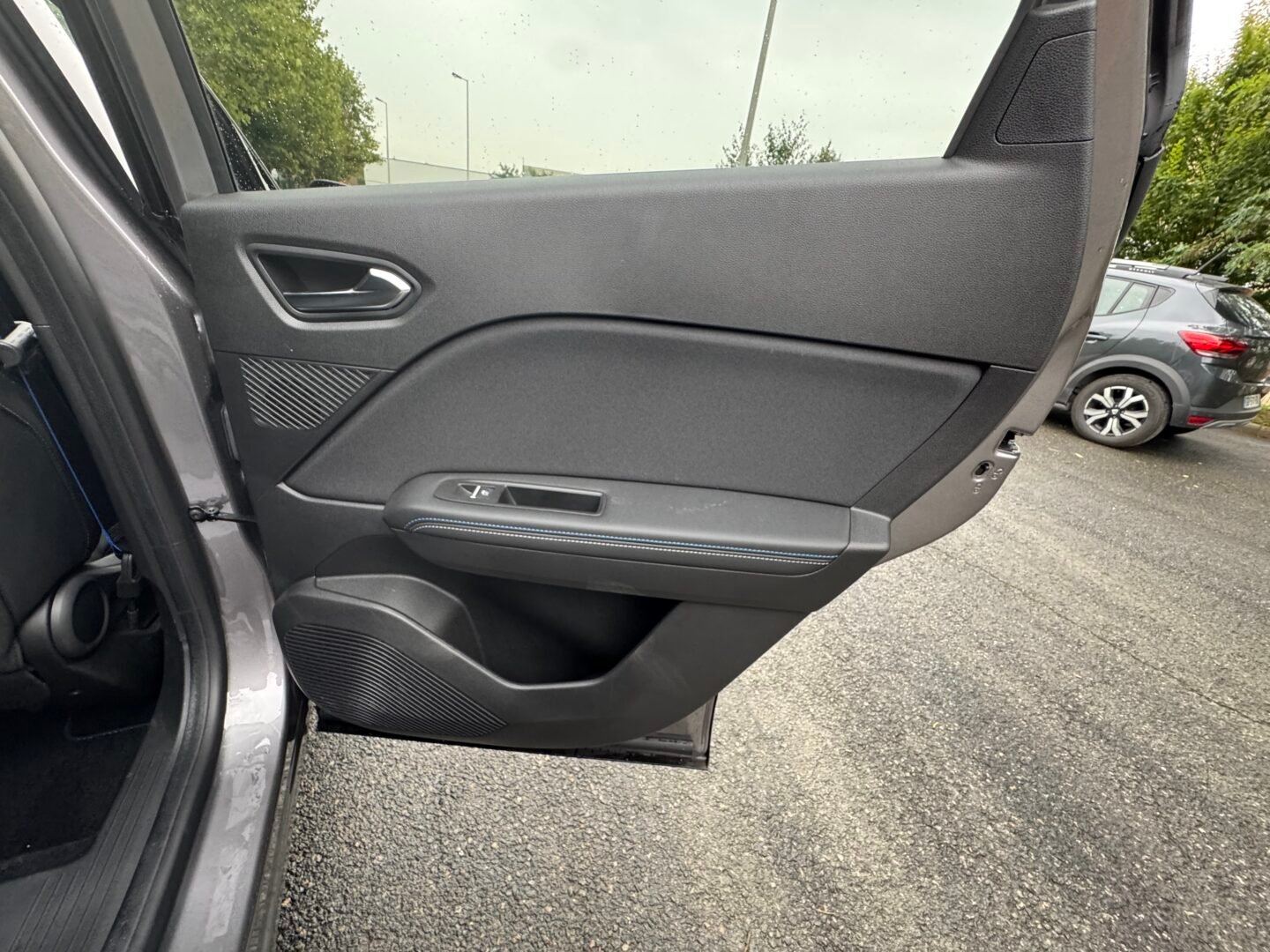 Renault Captur II (Phase 2) «Esprit Alpine» 1.6i SCE 145 E-TECH