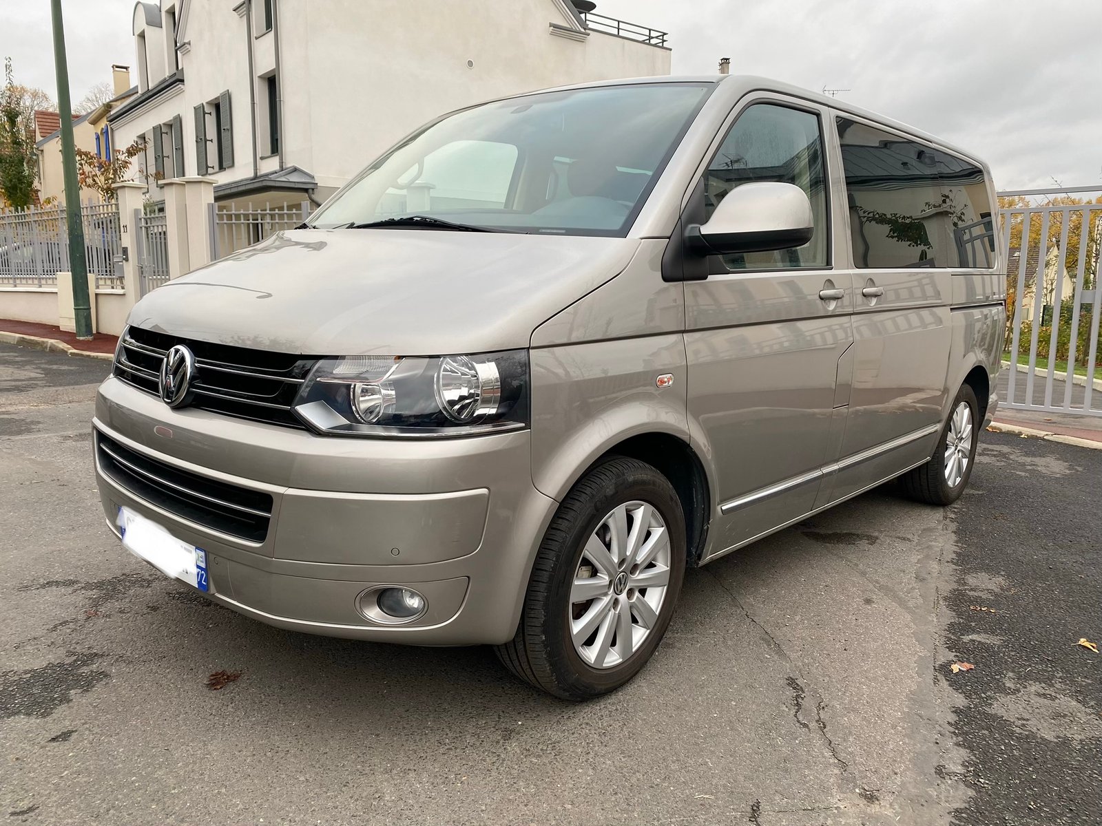 VOLKSWAGEN Transporter Multivan Carat T5 Phase 2 2.0 BiTDI 16V DPF Combi 180 cv