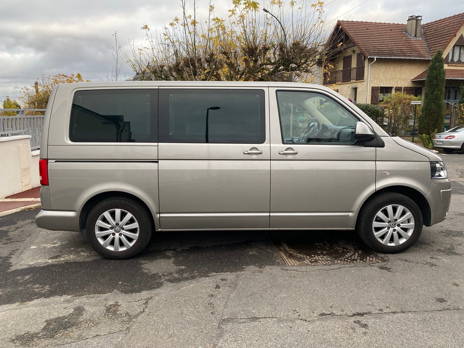 VOLKSWAGEN Transporter Multivan Carat T5 Phase 2 2.0 BiTDI 16V DPF Combi 180 cv