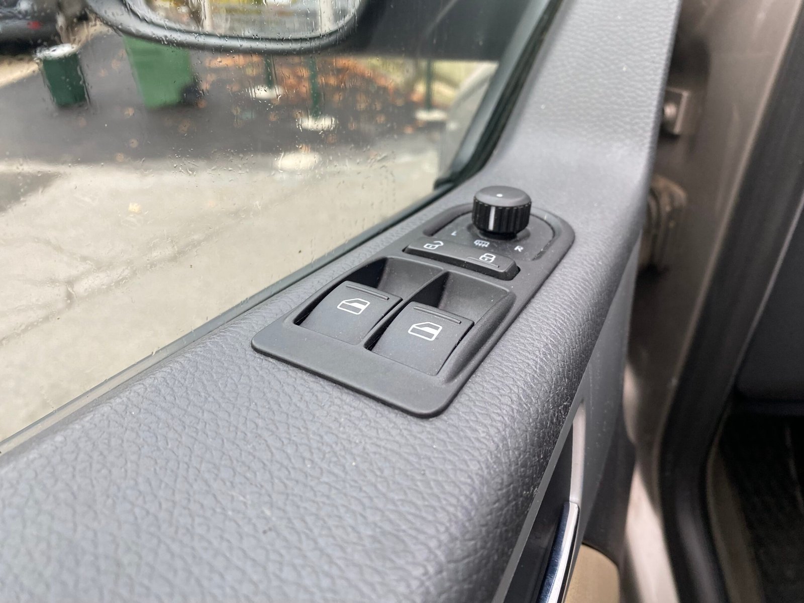 VOLKSWAGEN Transporter Multivan Carat T5 Phase 2 2.0 BiTDI 16V DPF Combi 180 cv