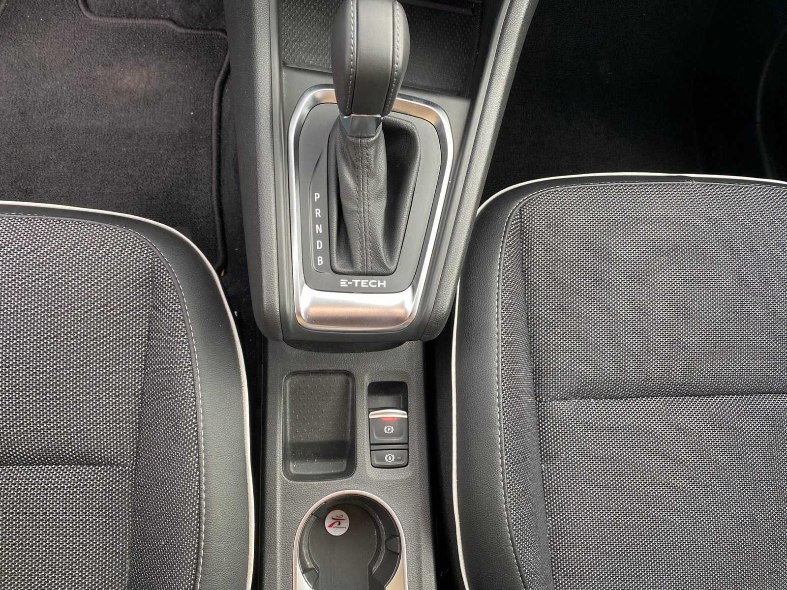 RENAULT Captur II Techno E-TECH 1.6 i 16V GPF 145 Hybrid S&S Boîte auto