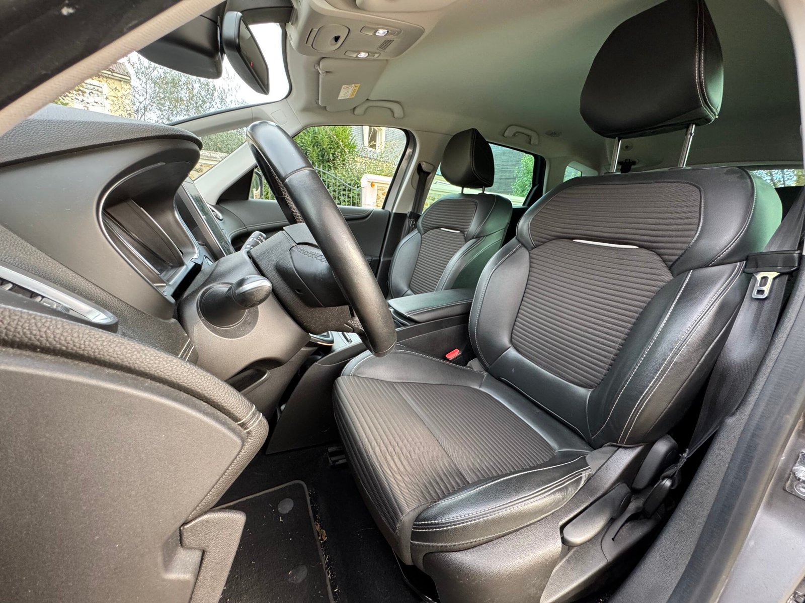 RENAULT Scenic IV 1.7 dCi EDC6 120ch “Business Intens”