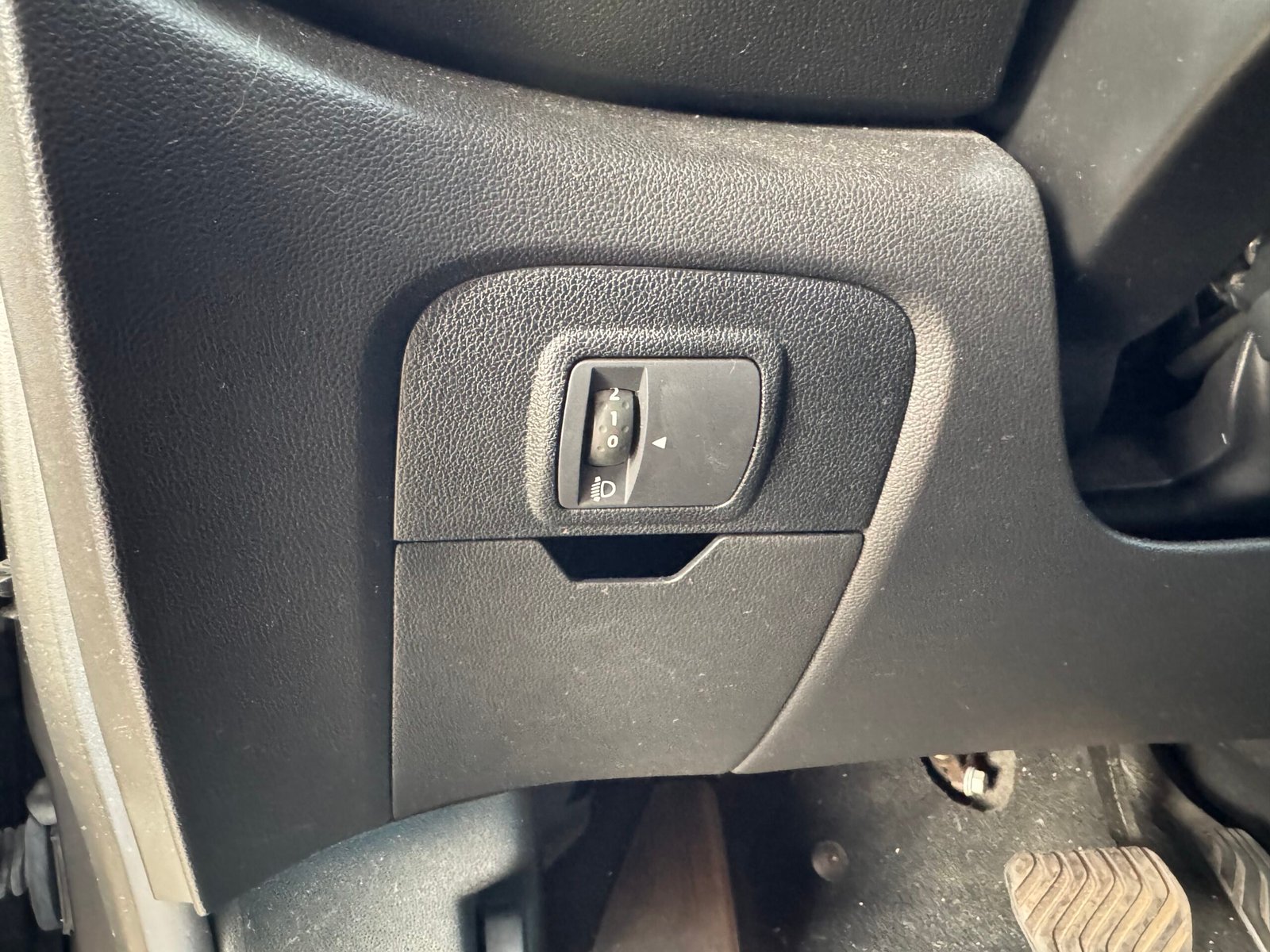 RENAULT Scenic IV 1.7 dCi EDC6 120ch “Business Intens”