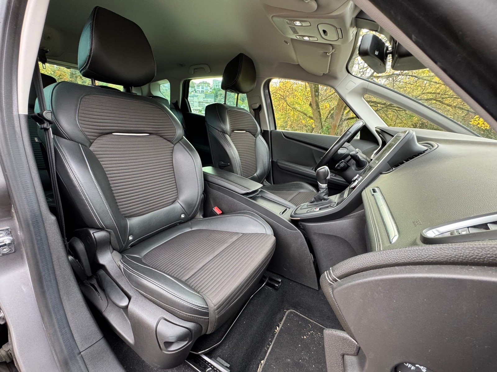 RENAULT Scenic IV 1.7 dCi EDC6 120ch “Business Intens”