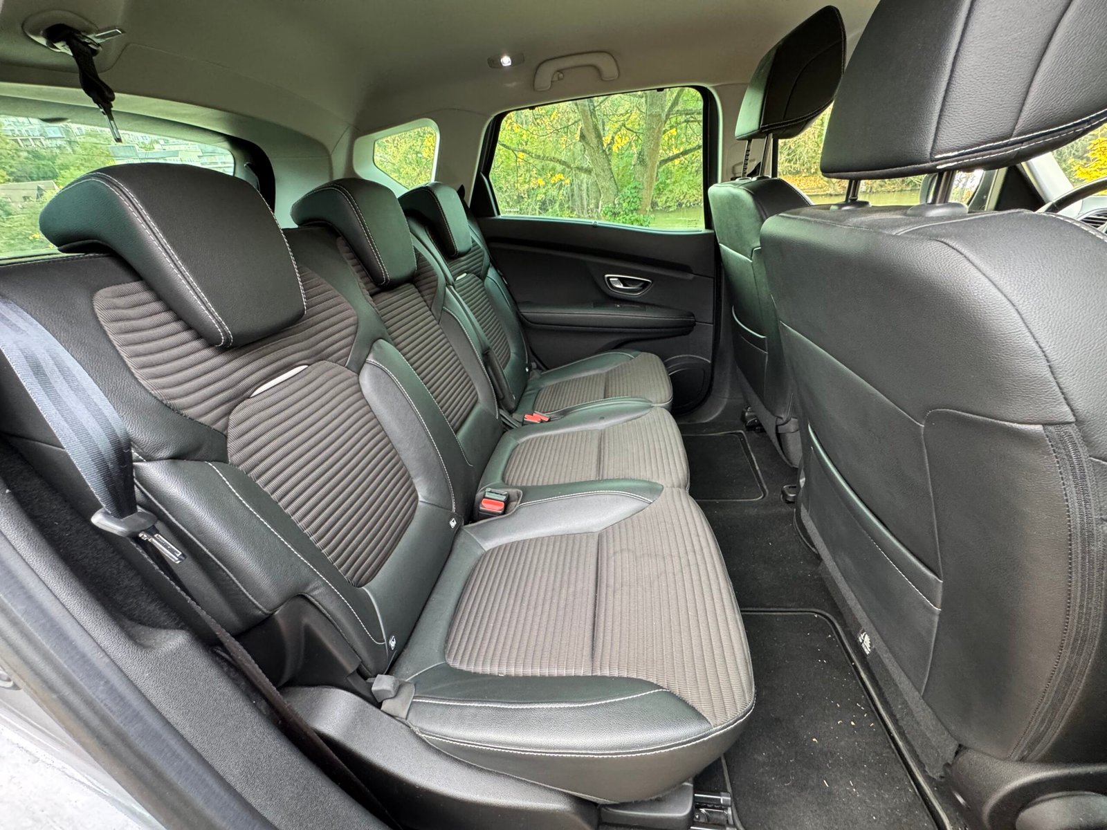 RENAULT Scenic IV 1.7 dCi EDC6 120ch “Business Intens”