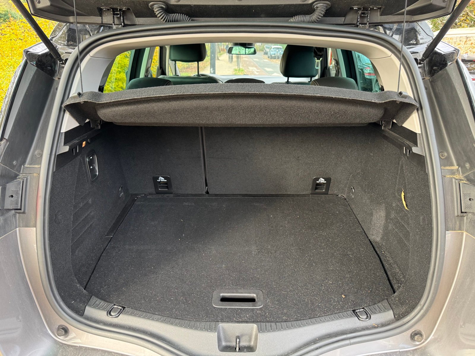 RENAULT Scenic IV 1.7 dCi EDC6 120ch “Business Intens”