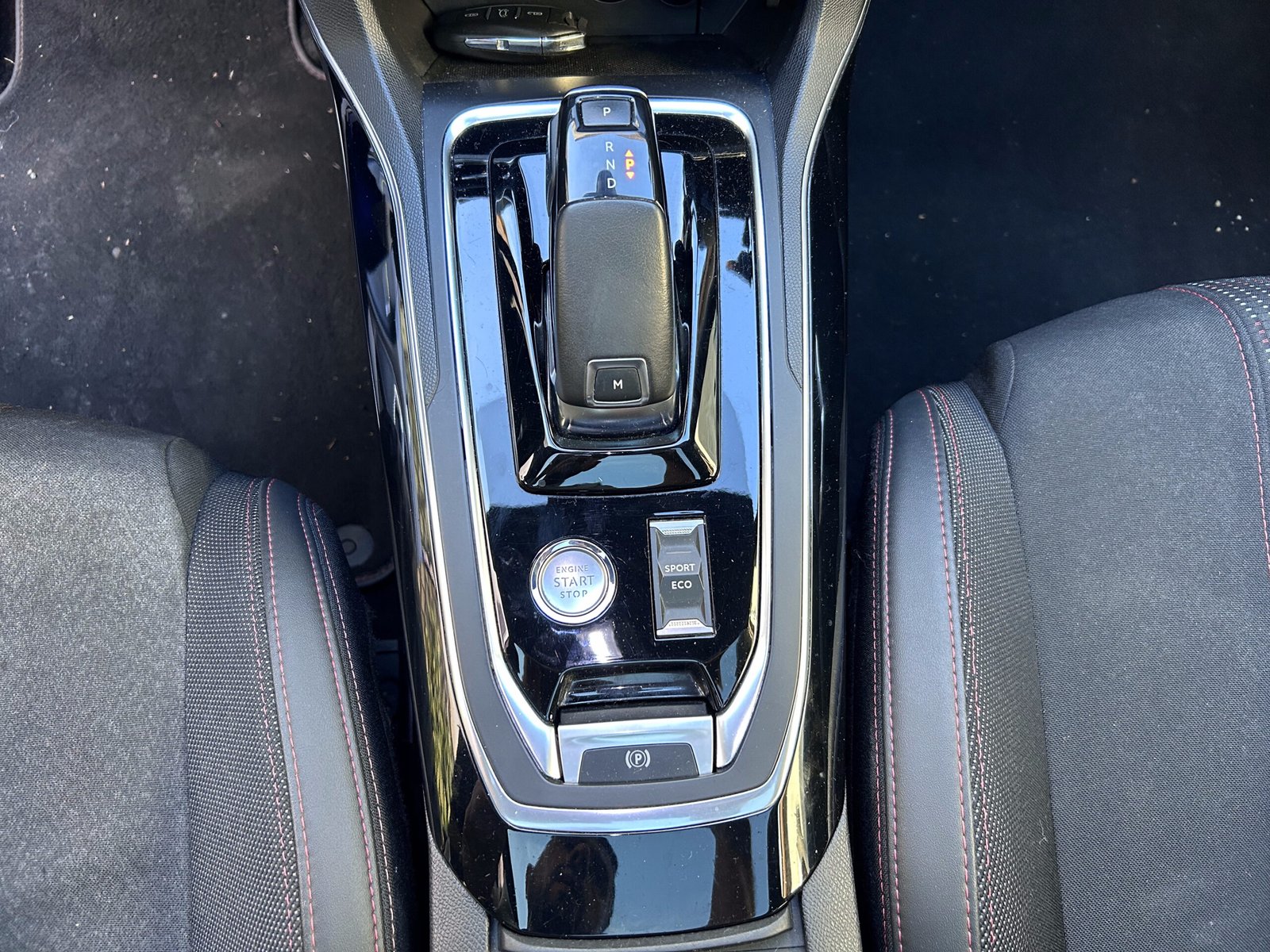 Peugeot 308 1.2 puretech 131 ch ** GT LINE **