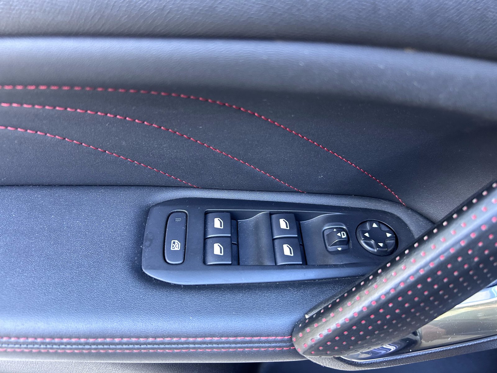 Peugeot 308 1.2 puretech 131 ch ** GT LINE **