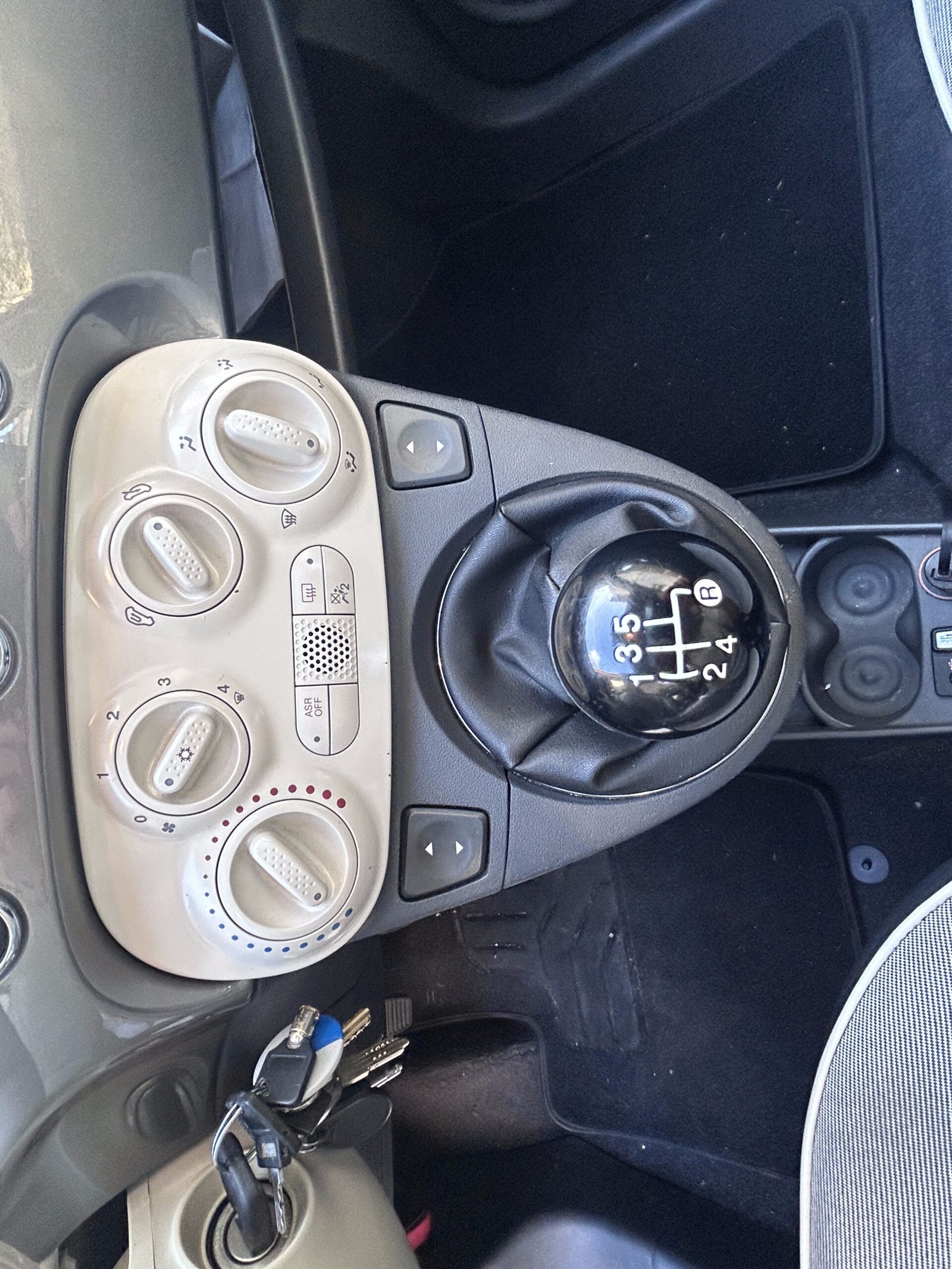 Fiat 500 1.2 i LOUNGE 69 CH