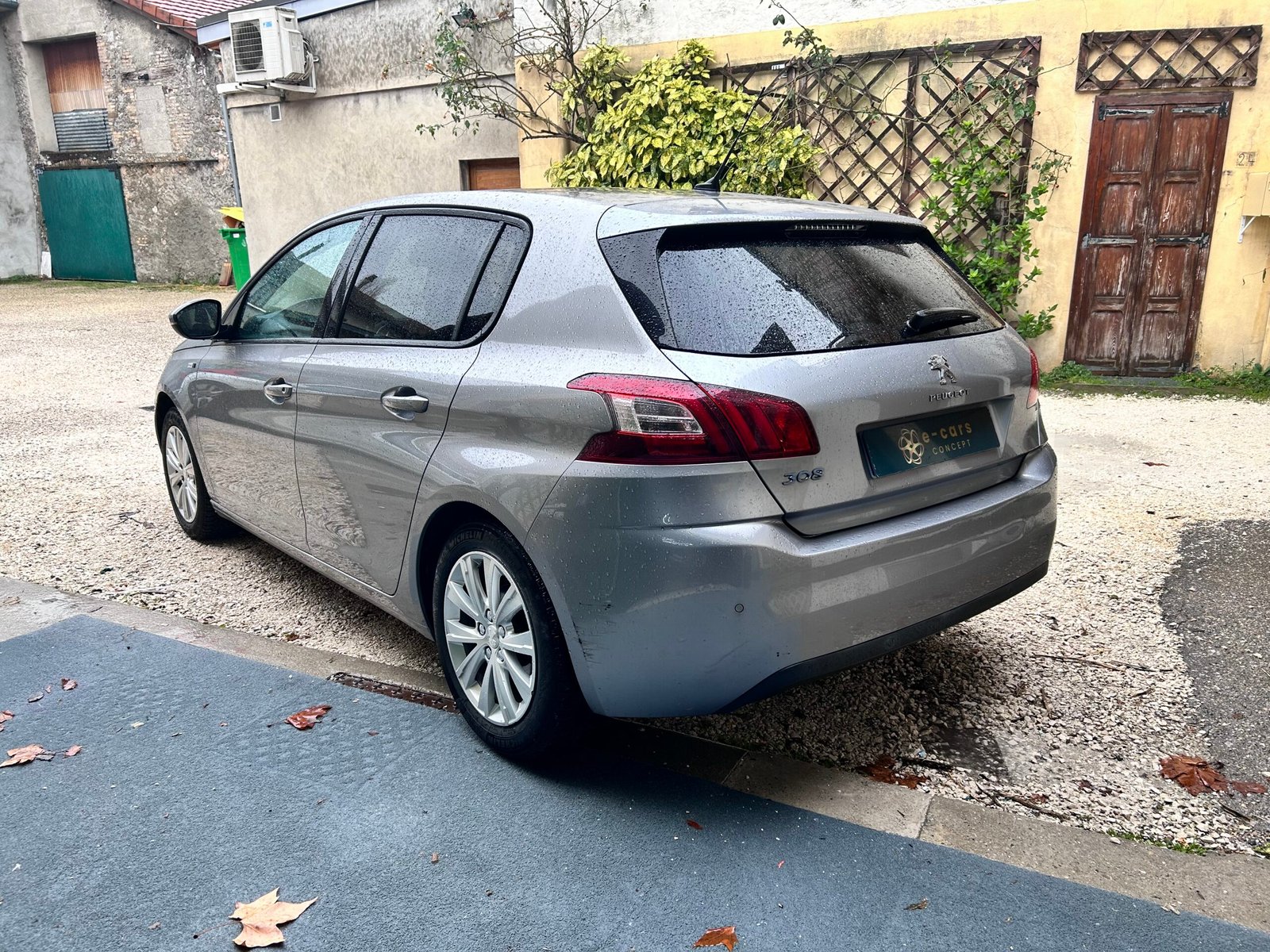 Peugeot 308 1.2 essence 110ch ” Style “