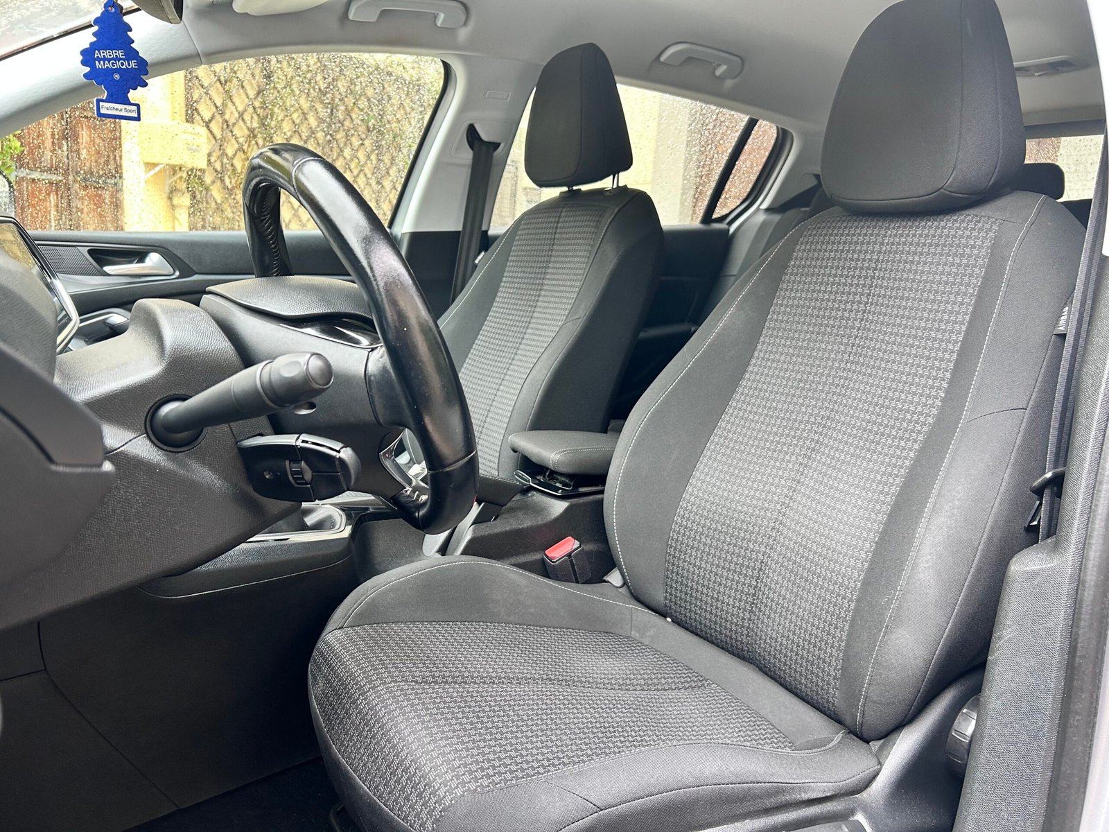 Peugeot 308 1.2 essence 110ch ” Style “