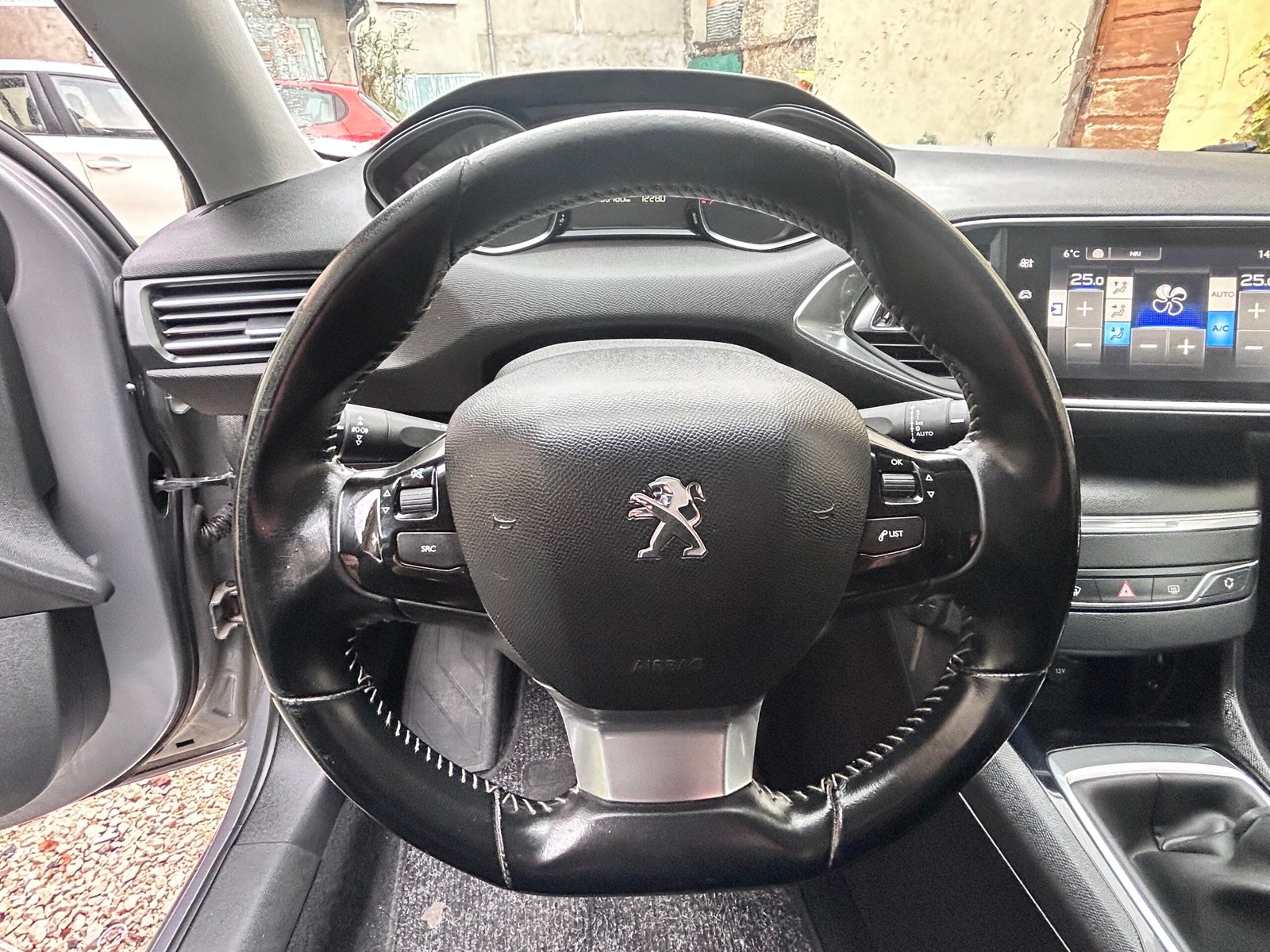 Peugeot 308 1.2 essence 110ch ” Style “