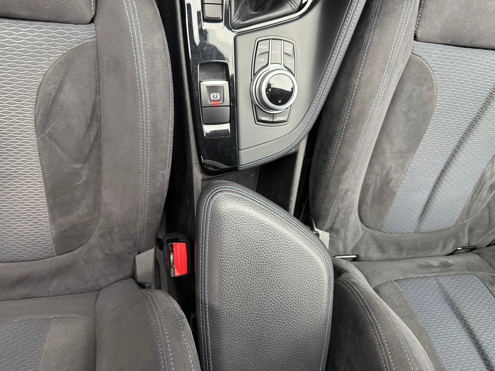 BMW X1 (F48) 18 i  sDrive 1.5 i 140Ch