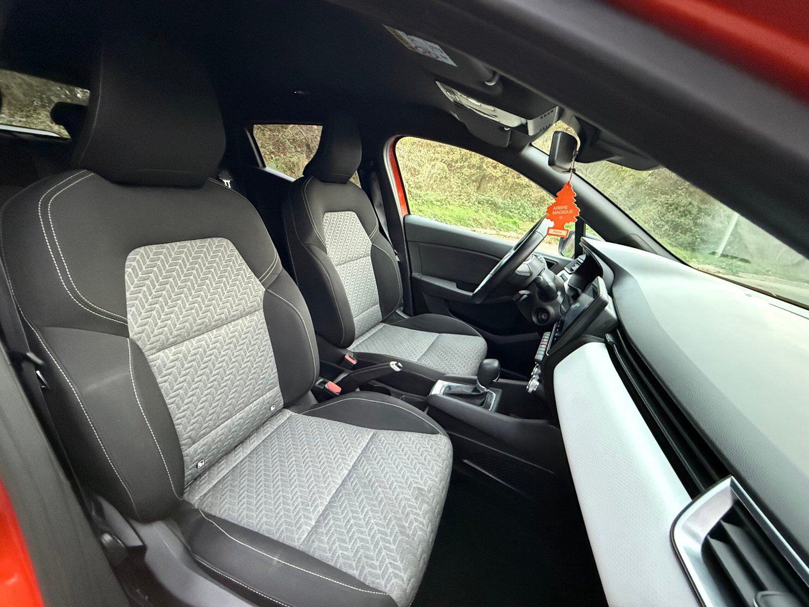 RENAULT Clio (V) E-TECH 1.6 140 ch « Etech Engineered 