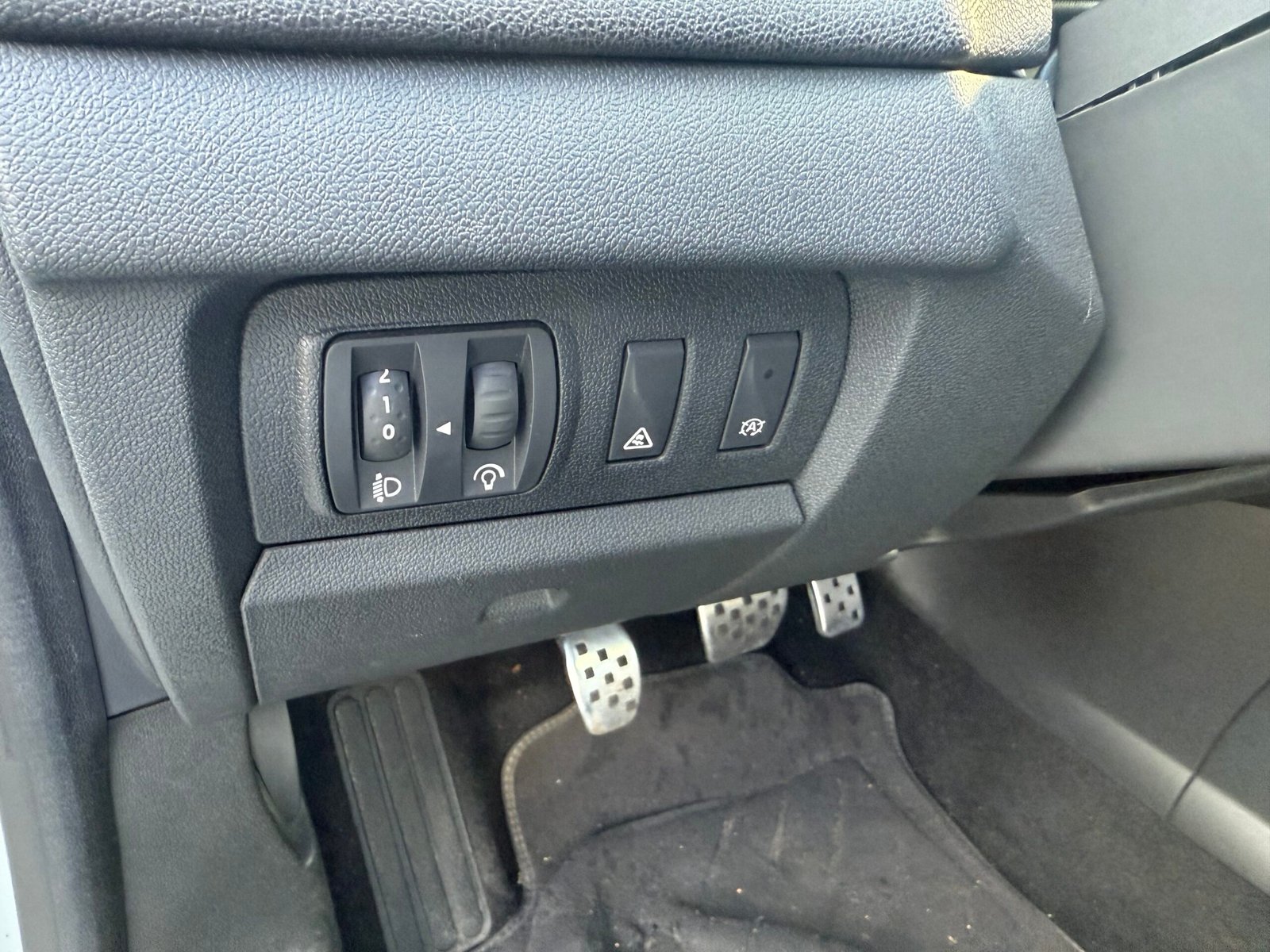 Renault Mégane III (2) Coupé 1.2 TCe S&S 130Ch « Finition Monaco GP »