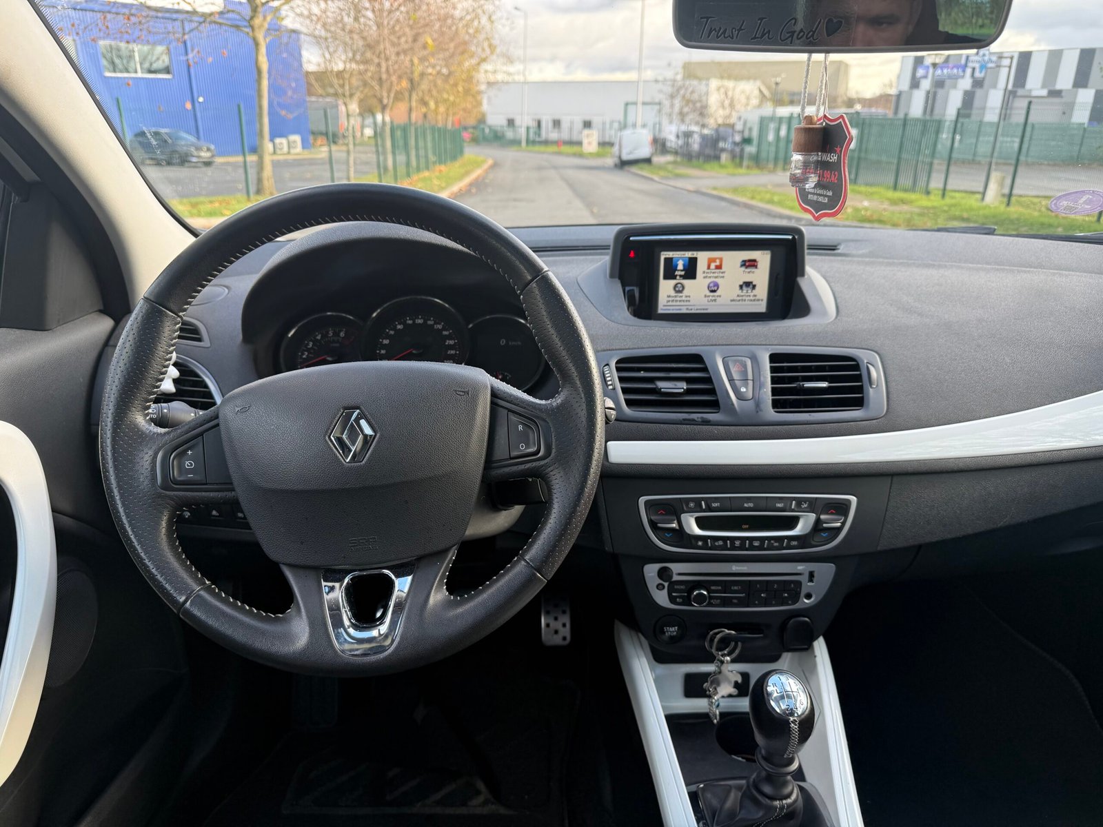 Renault Mégane III (2) Coupé 1.2 TCe S&S 130Ch « Finition Monaco GP »