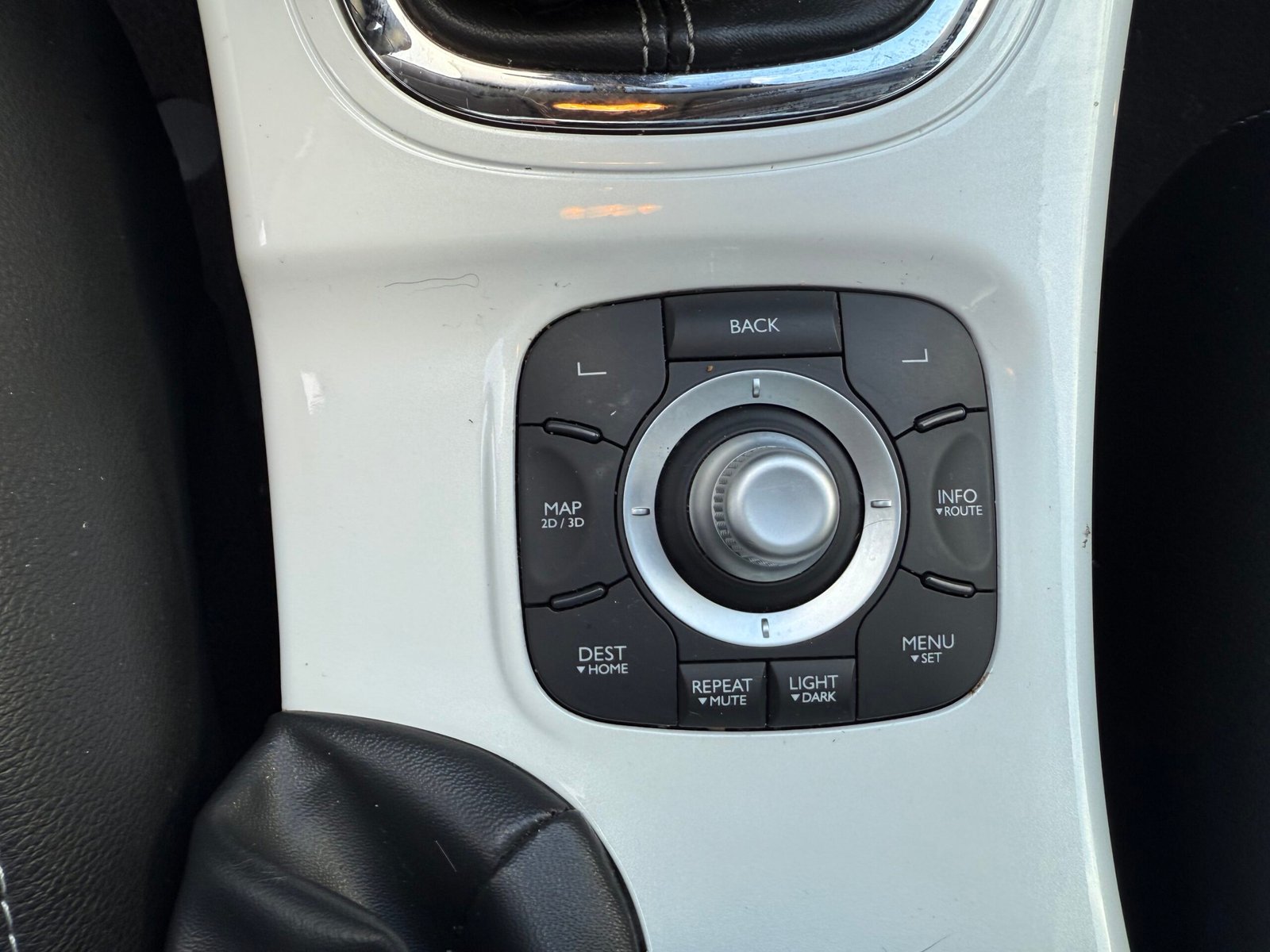 Renault Mégane III (2) Coupé 1.2 TCe S&S 130Ch « Finition Monaco GP »