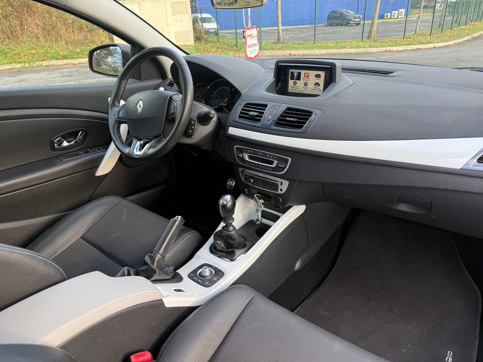 Renault Mégane III (2) Coupé 1.2 TCe S&S 130Ch « Finition Monaco GP »