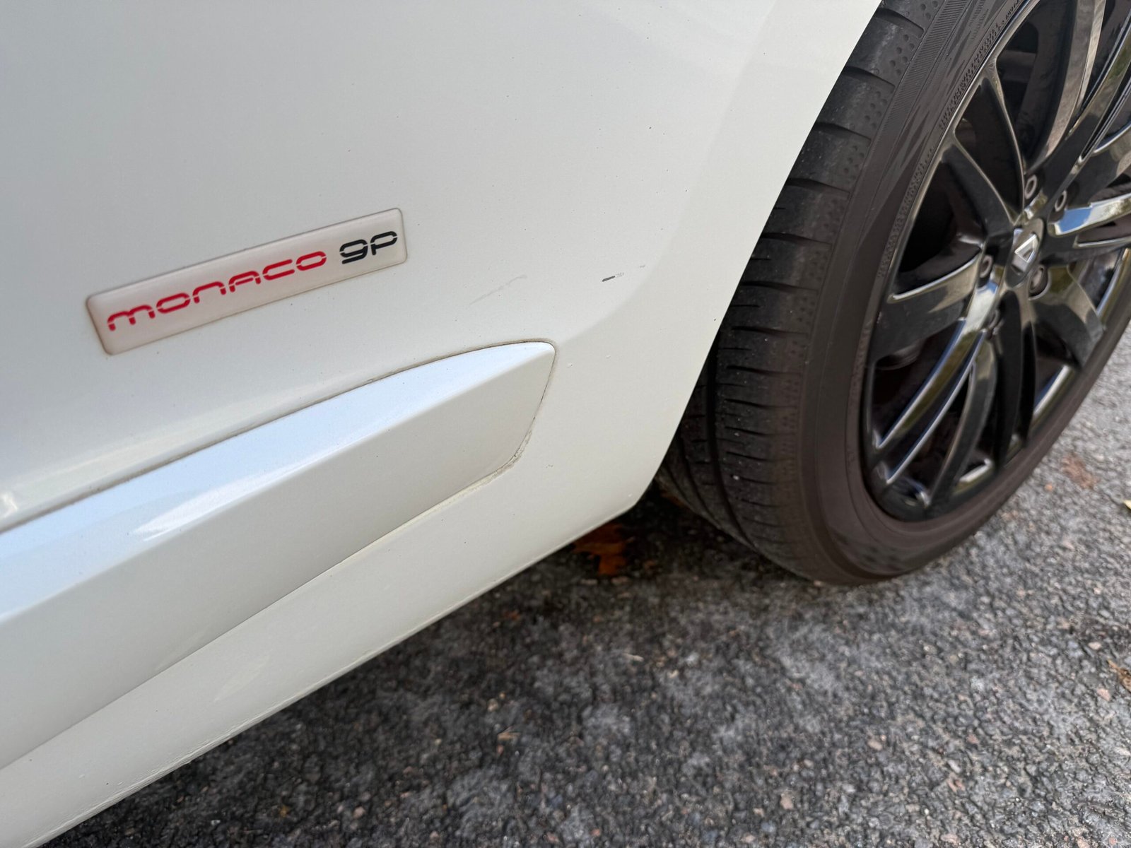 Renault Mégane III (2) Coupé 1.2 TCe S&S 130Ch « Finition Monaco GP »