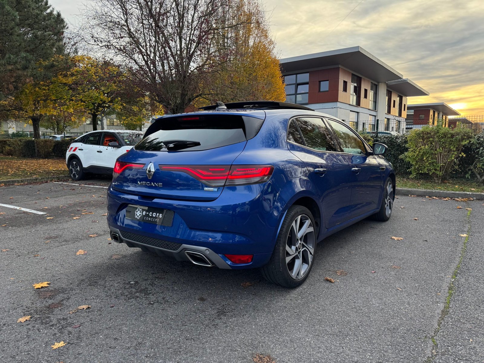RENAULT Mégane IV Rs line Phase 2 Hatchback E-TECH 1.6 16V GPF 158 Plug in Hybrid S&S 90 cv Boîte auto