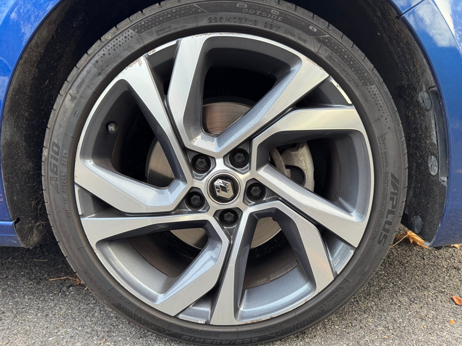 RENAULT Mégane IV Rs line Phase 2 Hatchback E-TECH 1.6 16V GPF 158 Plug in Hybrid S&S 90 cv Boîte auto