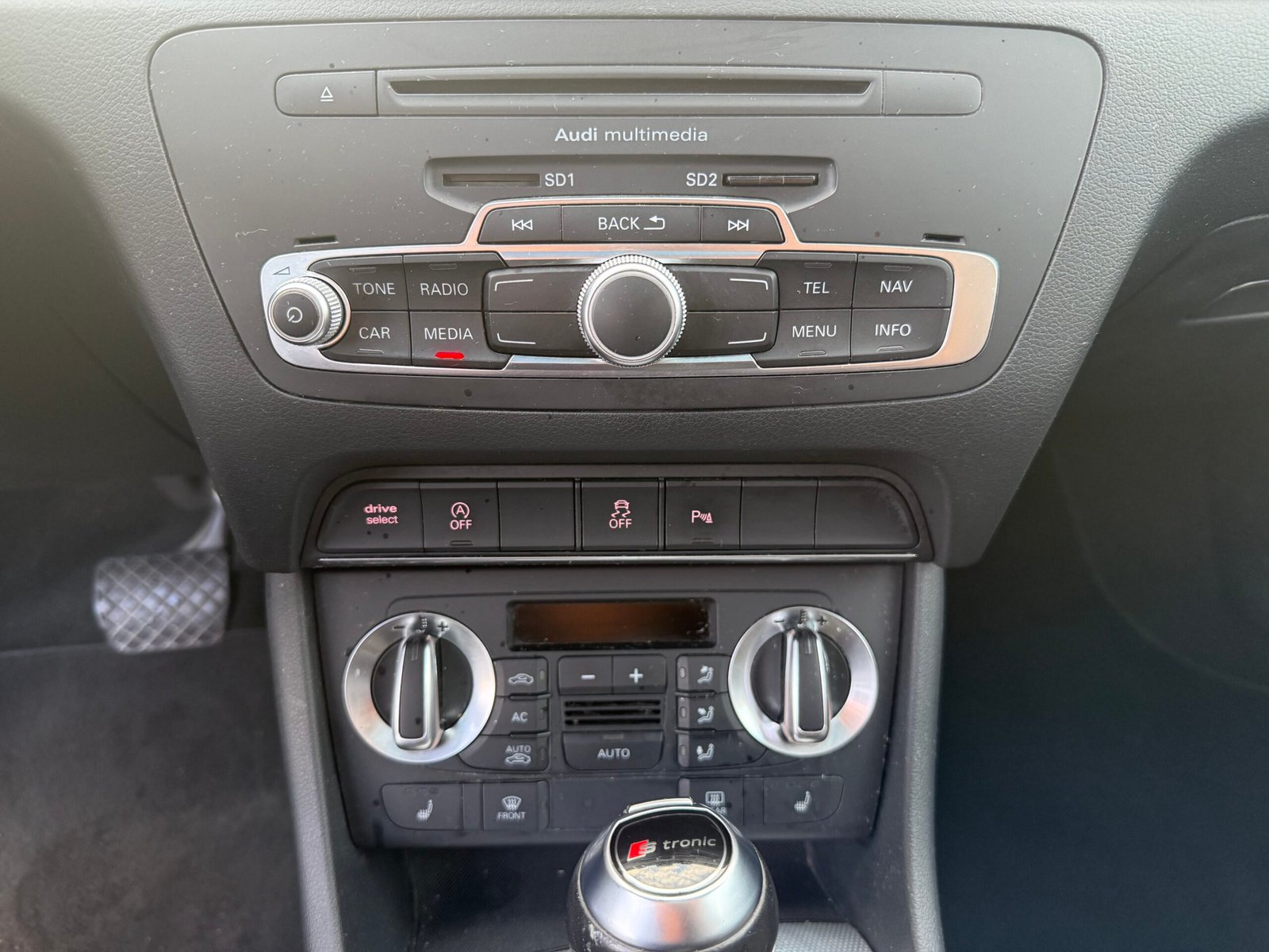 AUDI Q3 AMBITION LUXE Série 1 (8U) Quattro 2.0 TFSI 16V S Tronic7 211 cv Boîte auto