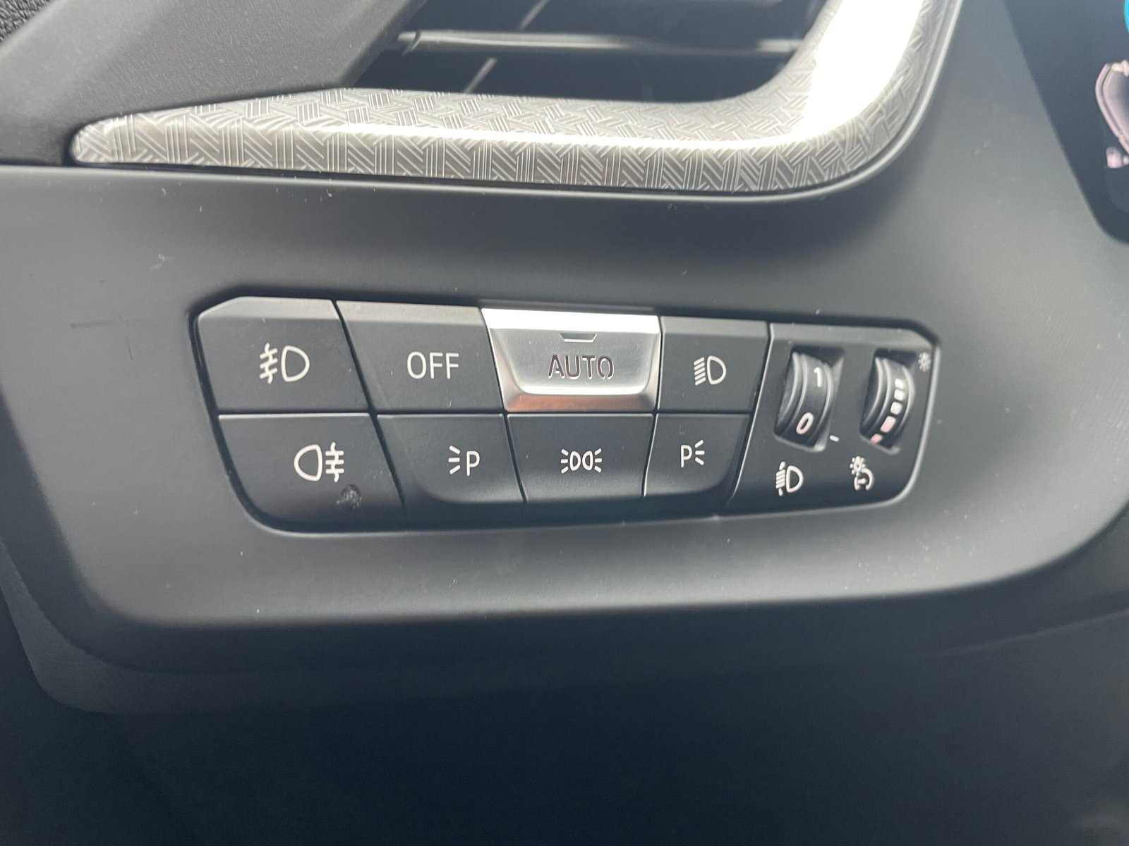 BMW Série 1 118i DCT7 “M SPORT” 136 CH