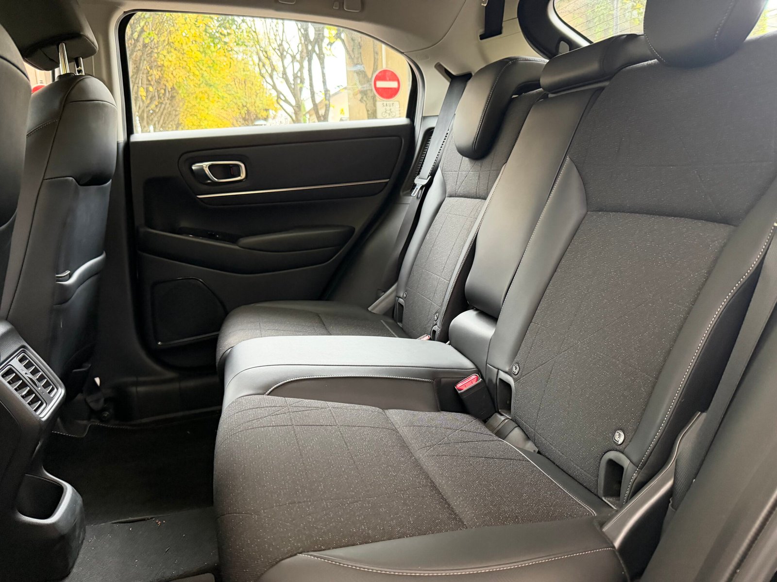 HONDA HR-V III 1.5 i-MMD Hybrid e-CVT 131ch “Advance”