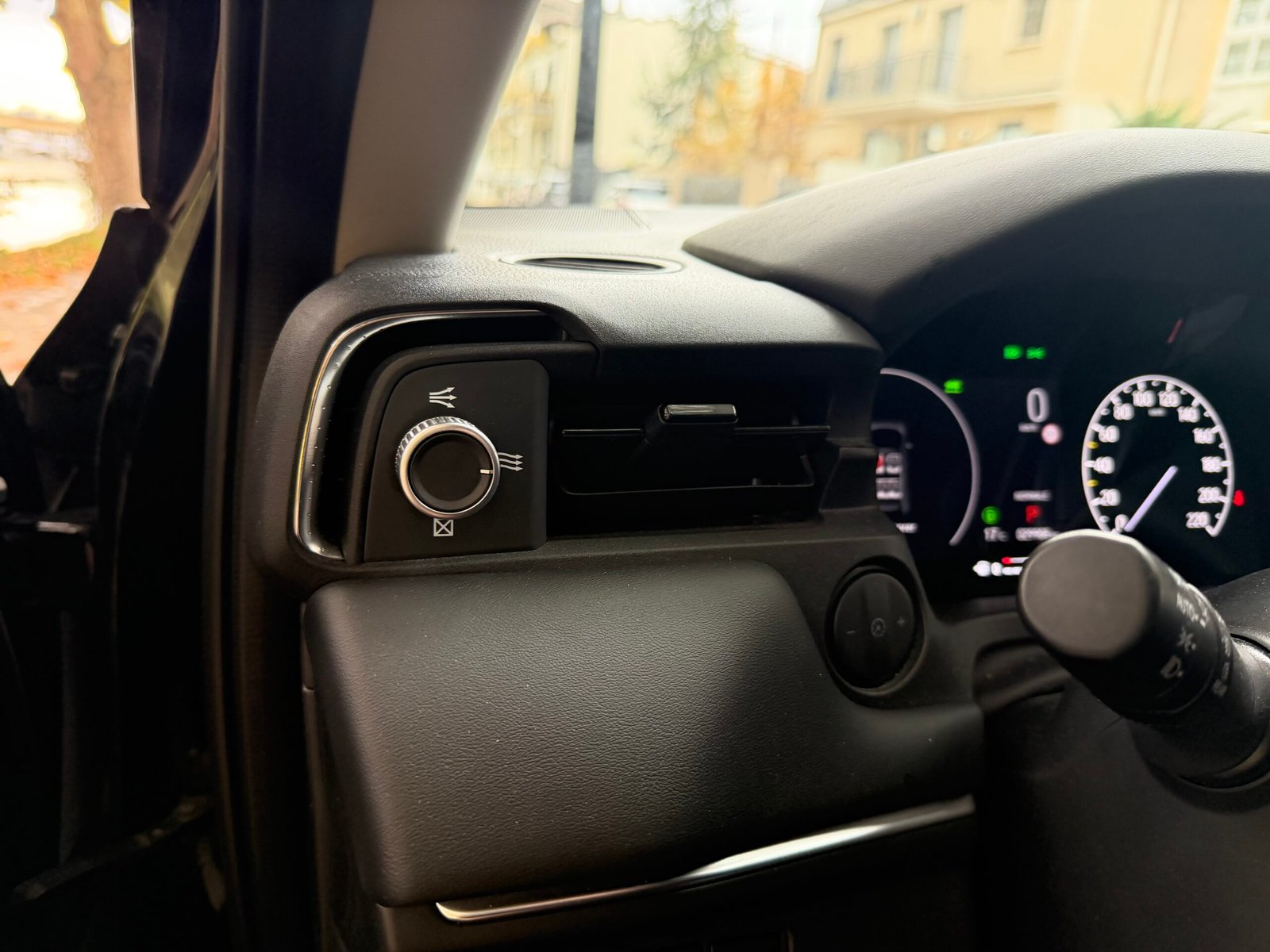 HONDA HR-V III 1.5 i-MMD Hybrid e-CVT 131ch “Advance”