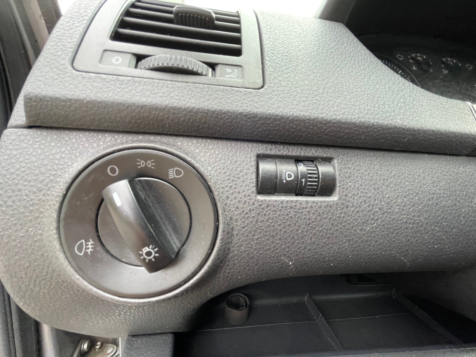 VOLKSWAGEN Polo IV Phase 2 1.4 TDi 68 CH