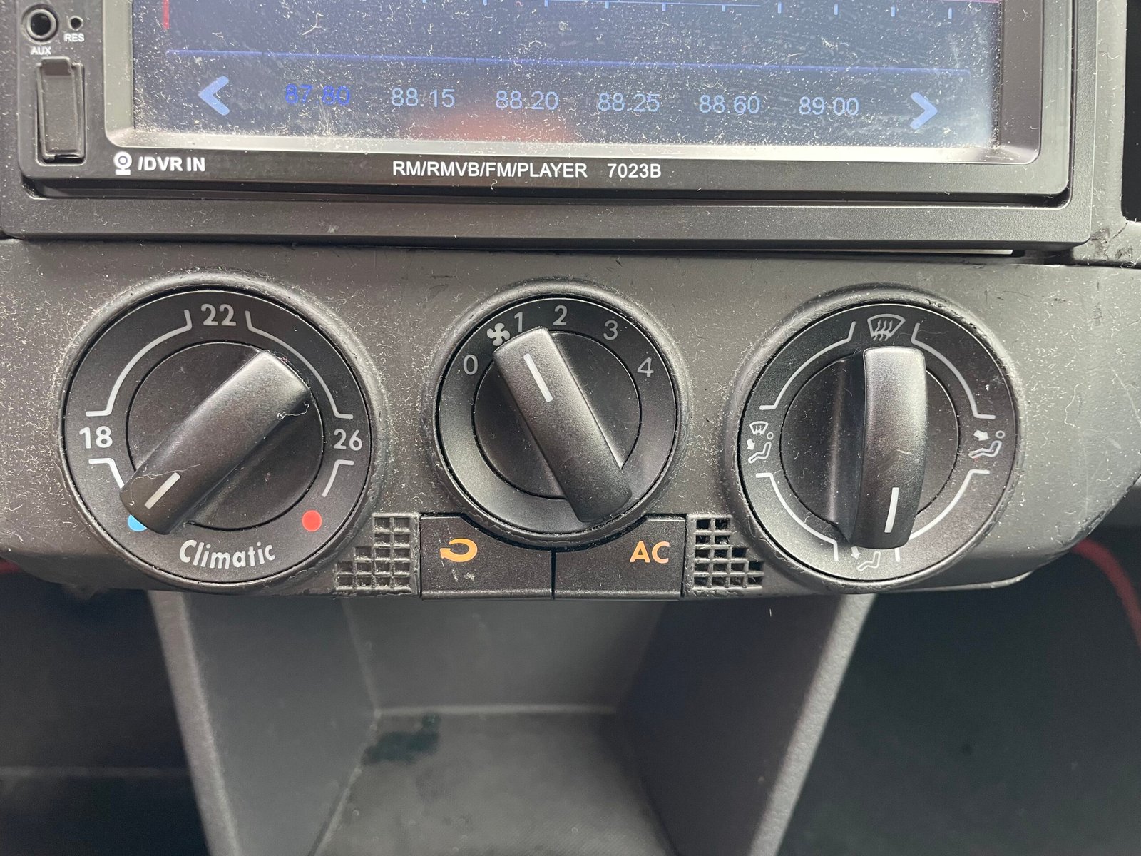 VOLKSWAGEN Polo IV Phase 2 1.4 TDi 68 CH