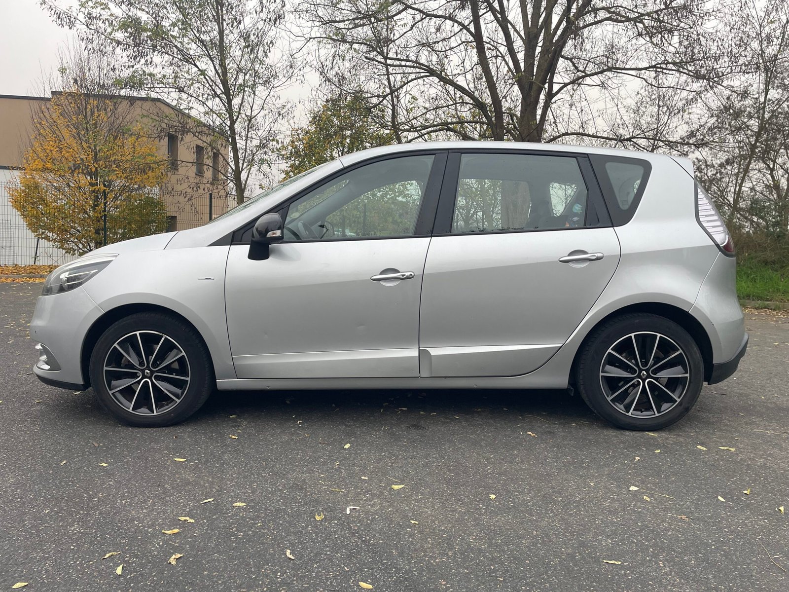 RENAULT Scénic III “Bose” Phase 2 1.5 dCi S&S 110 CH