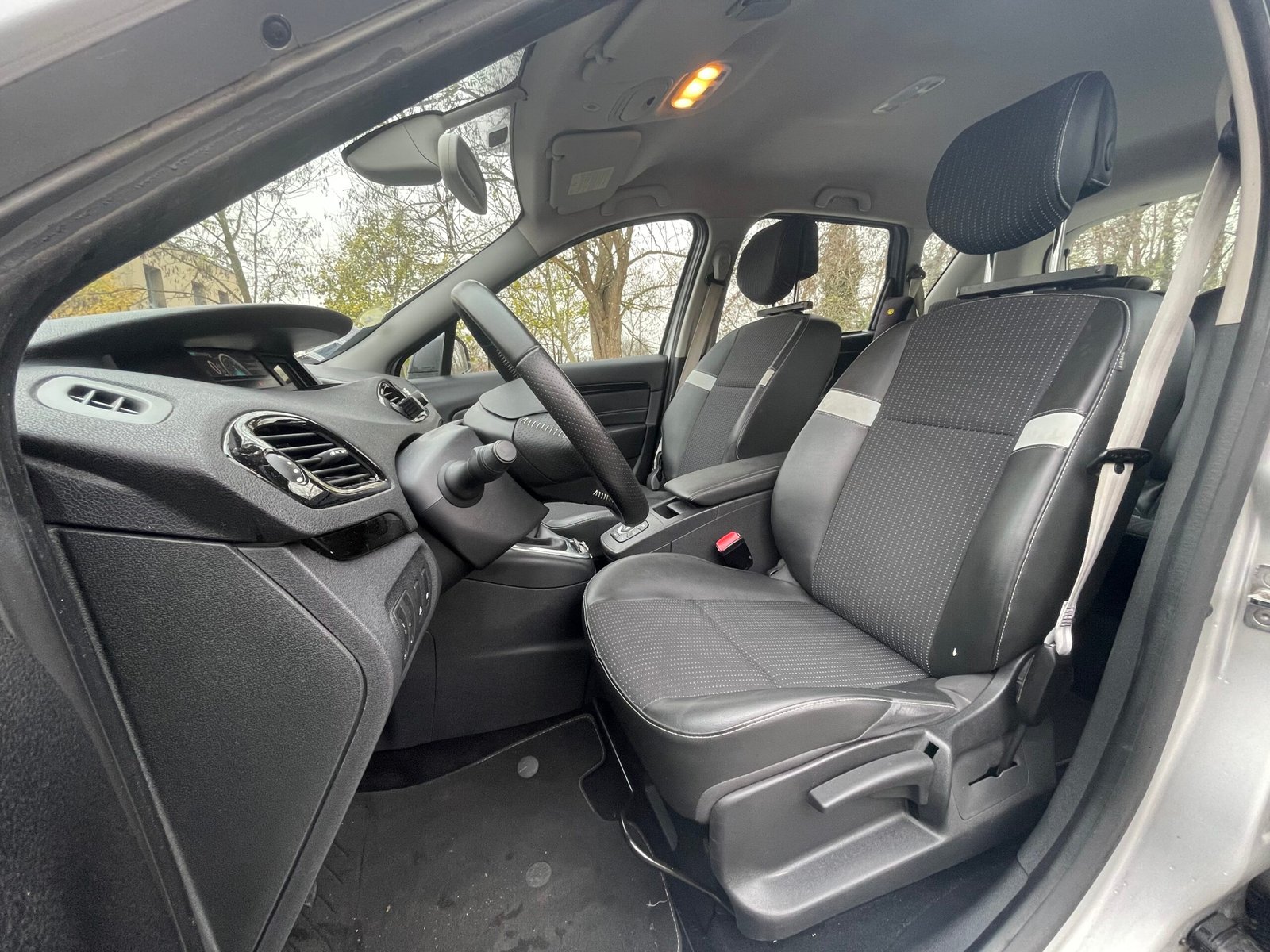 RENAULT Scénic III “Bose” Phase 2 1.5 dCi S&S 110 CH