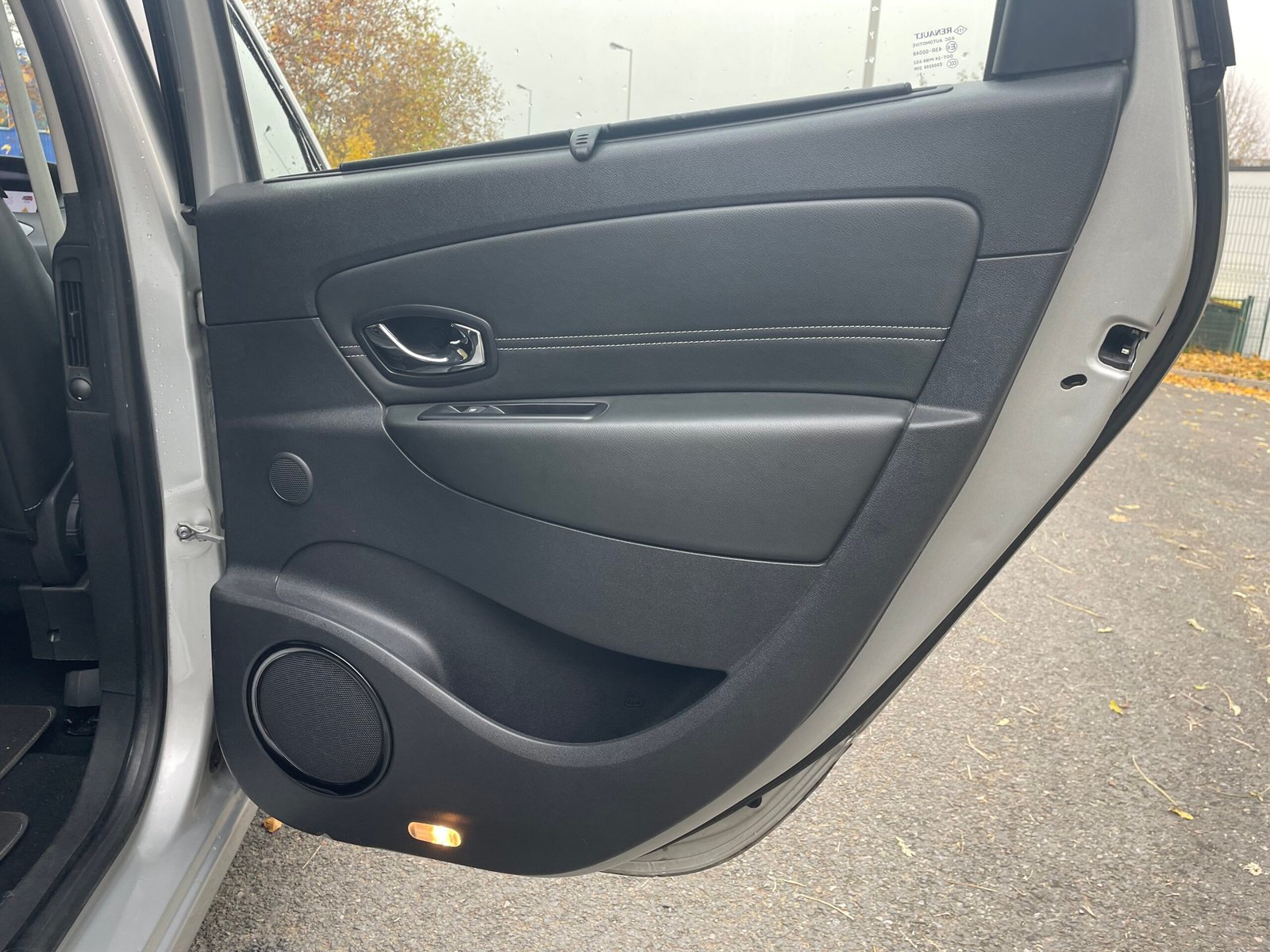 RENAULT Scénic III “Bose” Phase 2 1.5 dCi S&S 110 CH