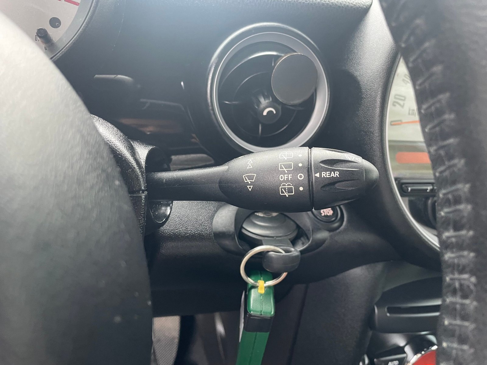 MINI Cooper (II) 1.6 i 122 CH “Pack chili”