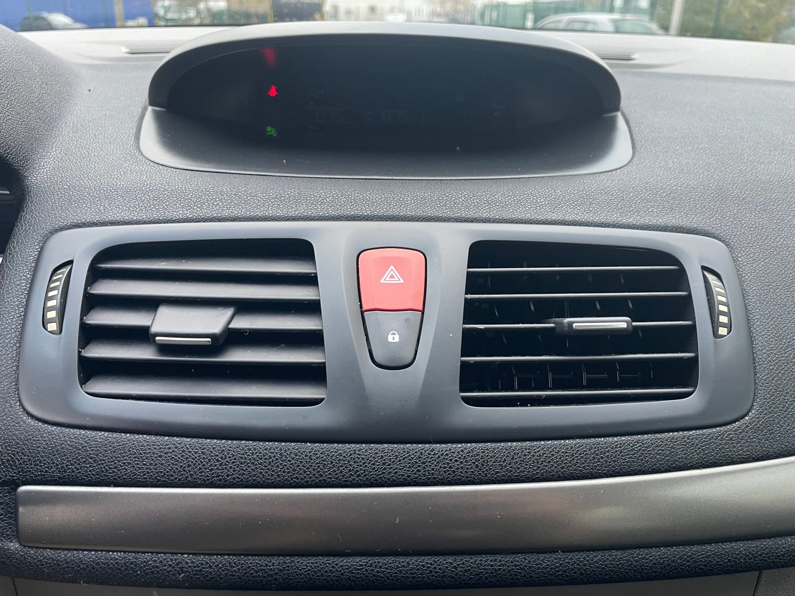 RENAULT Mégane (III) 1.5 dCi FAP 110 CH