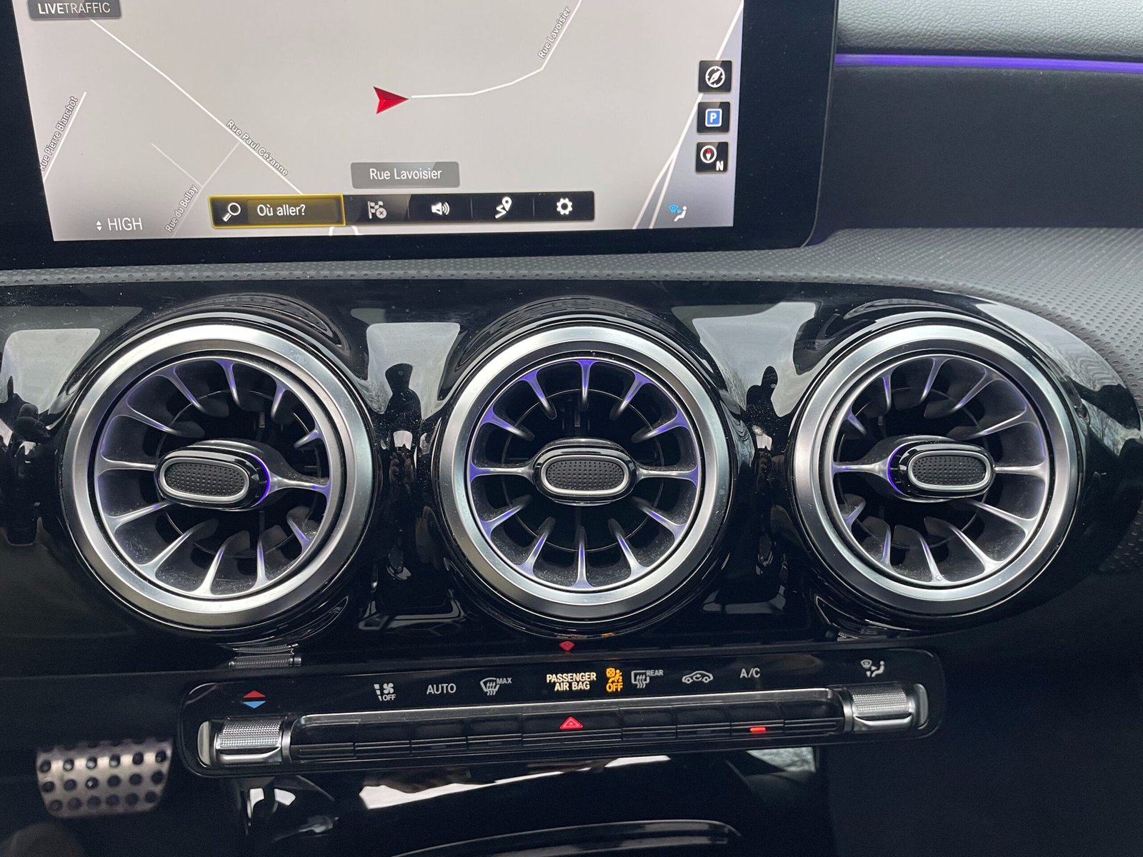 MERCEDES-BENZ Classe A “AMG Line” 200 d 8G-DCT 150 CH