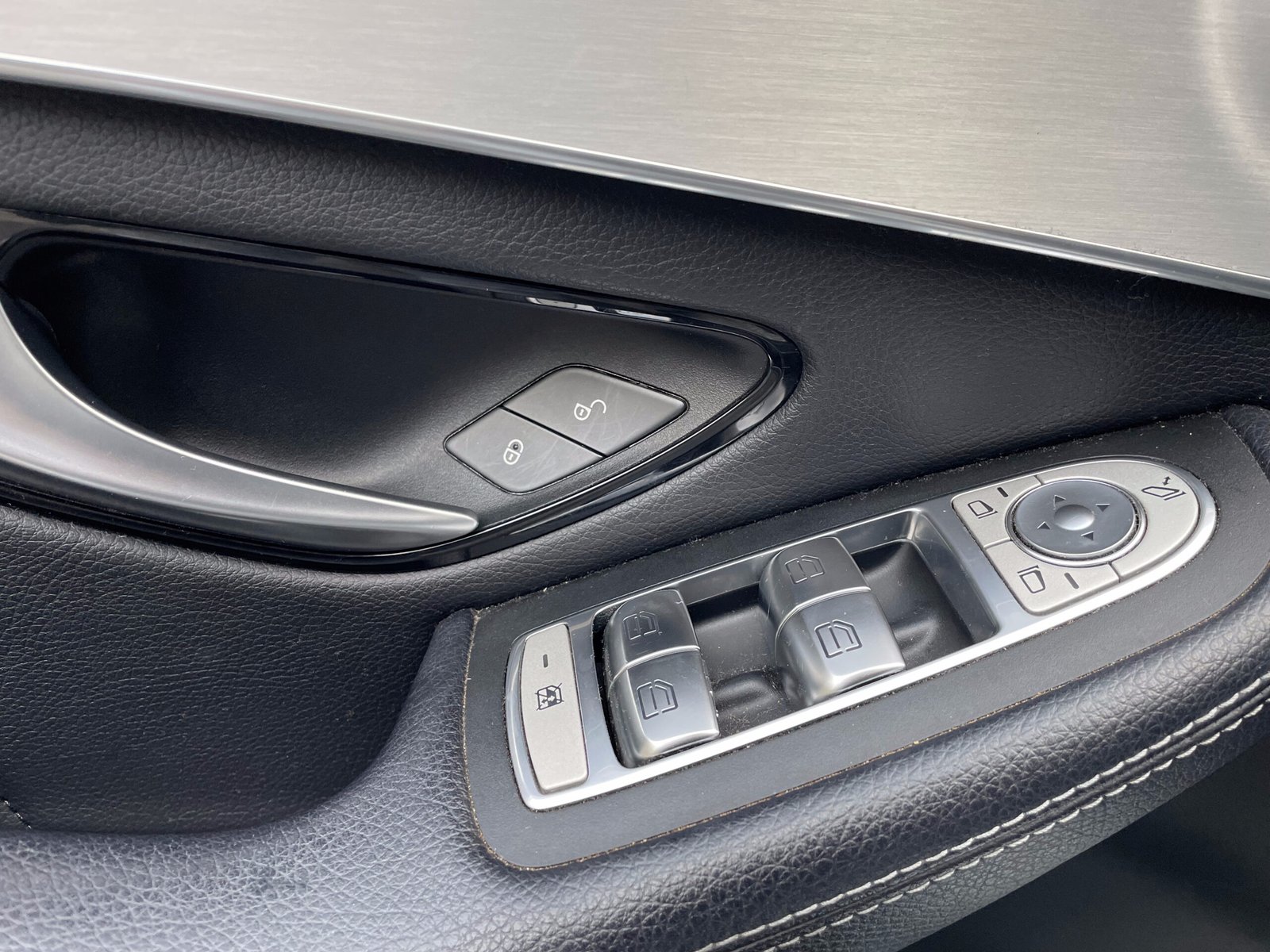 MERCEDES-BENZ Classe GLC “Sportline” SUV 250 2.1 d 4MATIC 9G-Tronic 204 CH