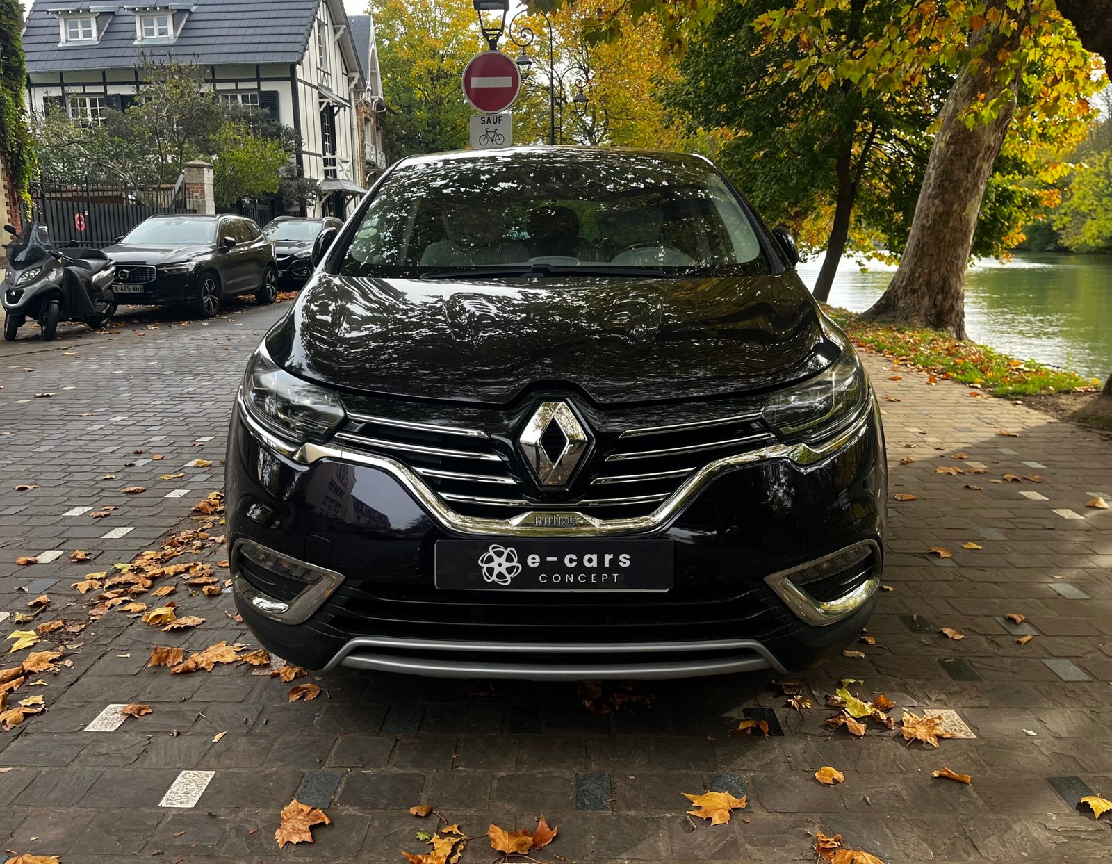 RENAULT Espace V 1.6 dCi 161Ch “Initiale Paris”